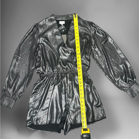 NWT Le Lis Metallic Silver Jumpsuit Sz S - Picture 3 of 12